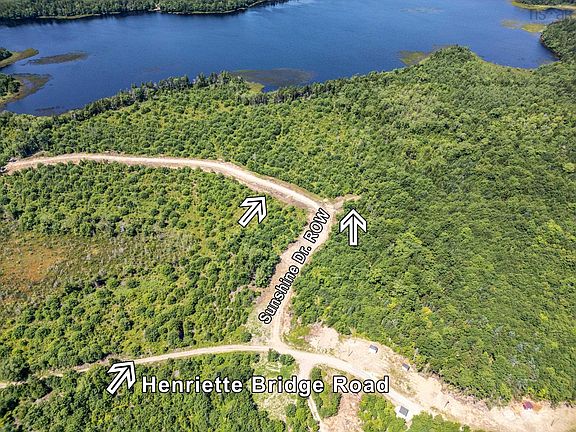 2nd image of 176 Henriette Bridge Rd