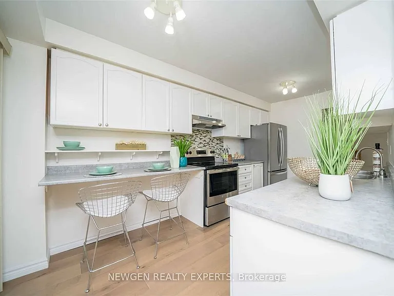1856 Woodgate Ct — Photo 8