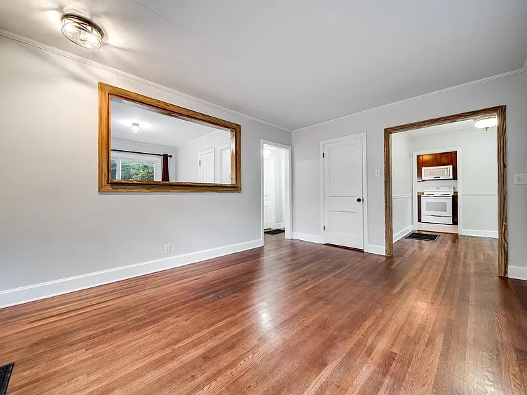 1315 Saturn Dr — Photo 5