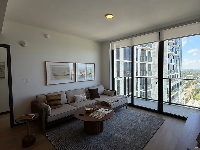 515 SW 3rd Ave #B — Photo 7