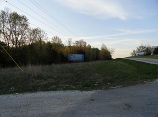 40 Tree Ln, Sunrise Beach, MO 65079