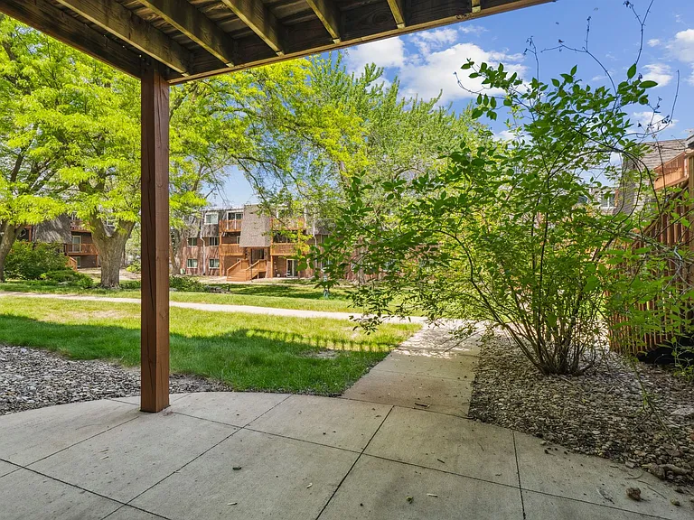 Lantern Square Apartments Spacious 1, 2 & 3 Bedrooms — Photo 8