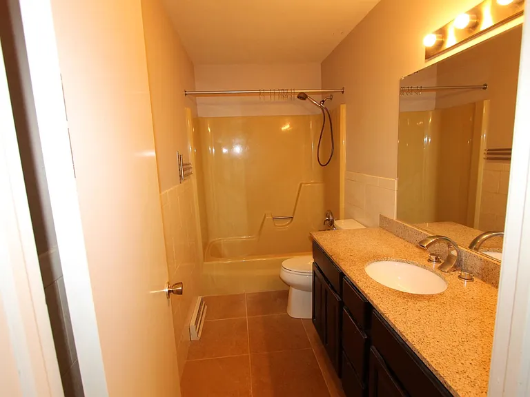 579 Churchill Dr — Photo 13