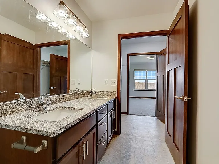 1931 Eastwood Way #1931 — Photo 46