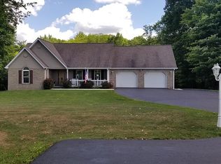 64 Country Club Rd, Grove City, PA
