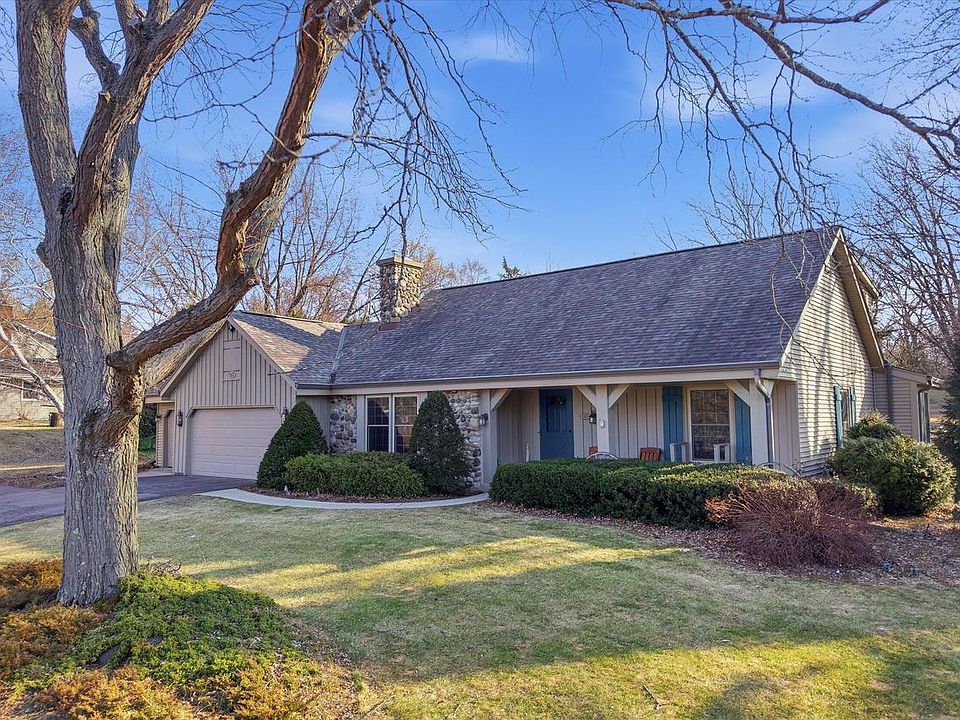 1st image of 7453 Devonshire DRIVE