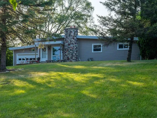 S70W23100 National AVENUE, Big Bend, WI 53103