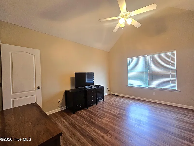 1413 Leigh Ct — Photo 12