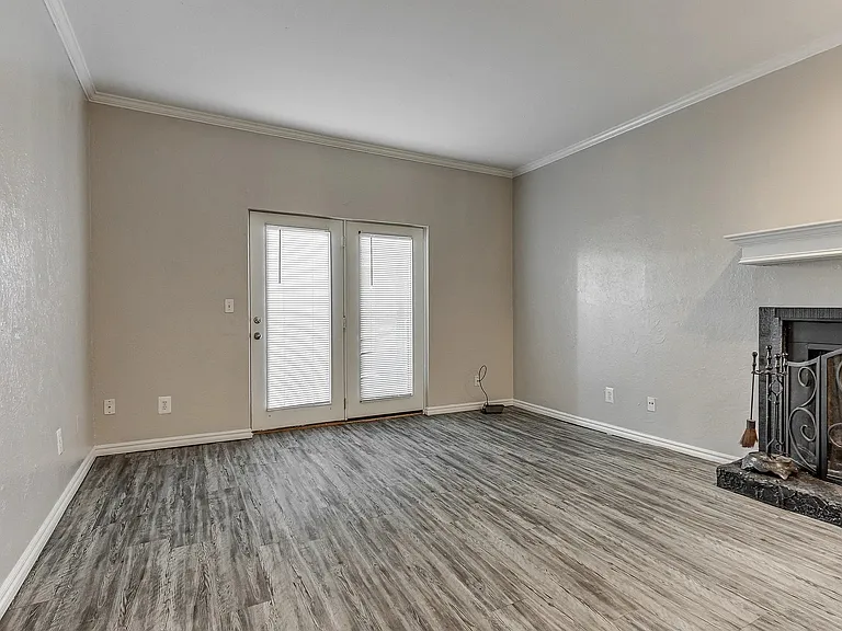 The Current Apartments — Photo 22