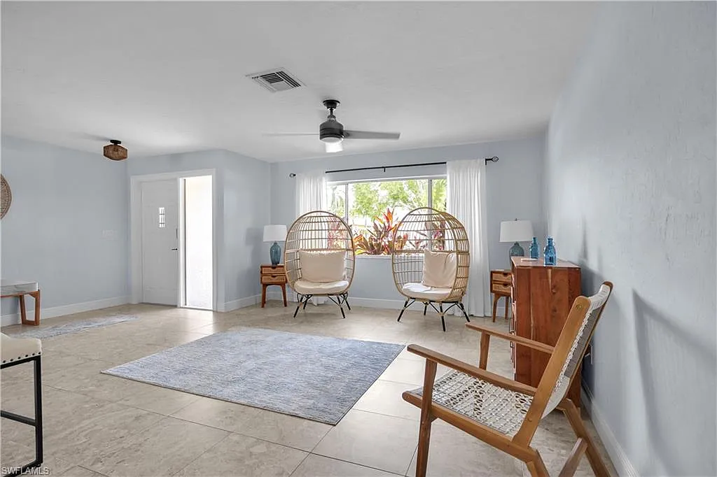 Cape Coral — Photo 4