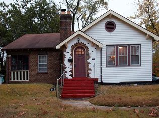 842 Bermuda Dr, Saint Louis, MO 63121