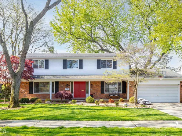 771 Blairmoor Ct, Grosse Pointe Woods, MI 48236