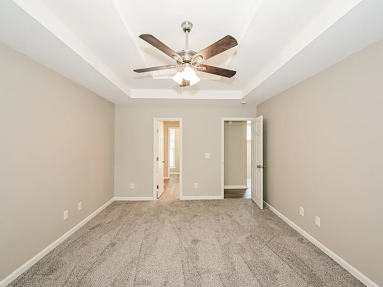 1126 Poplar Hollow Rd — Photo 12