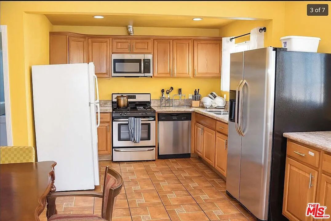 4 bed, 3.0 bath, 2046 sqft, $1,050 — Photo 4