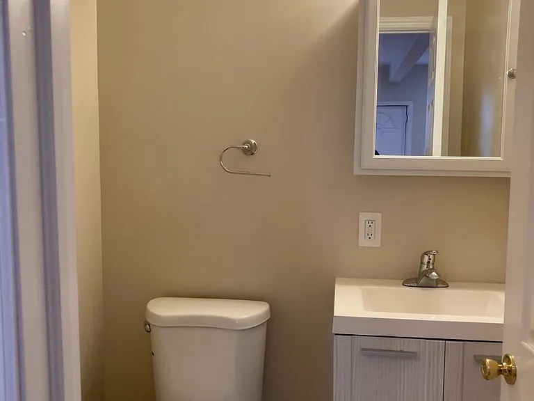 18 Grant Ave #1 — Photo 6