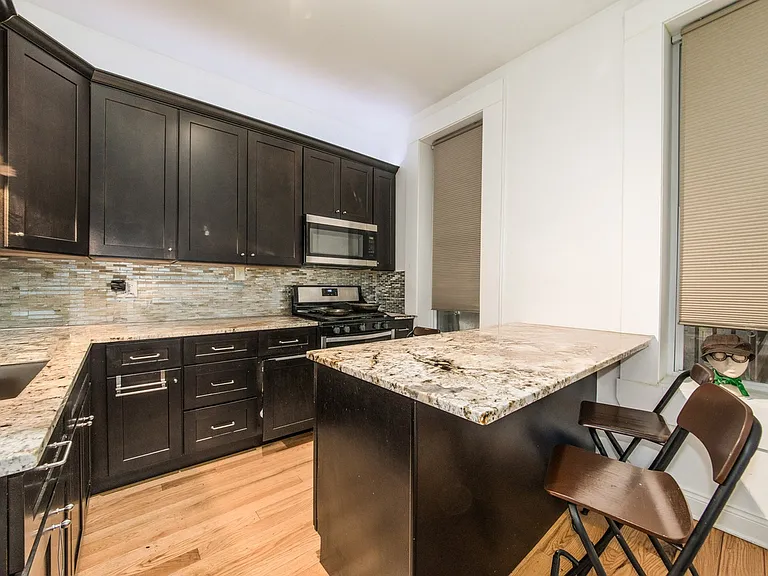 1806 S Carpenter St #1 — Photo 15