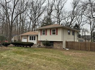 608 Cosy Ln, Jackson, NJ 08527