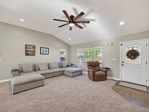 4th image of 20990 Hideaway Ln