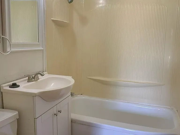 114 W Scott Ave — Photo 8