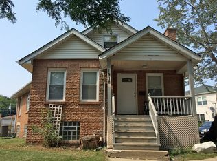 1918 Hartrey Ave, Evanston, IL 60201