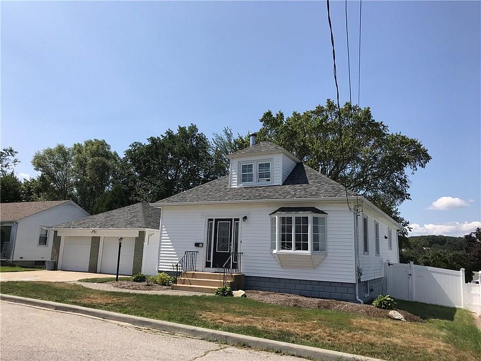 1st image of 33 Woodland Ave