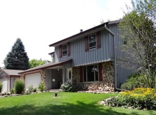 W334S5353 Red Fox Way, North Prairie, WI 53153