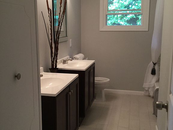  Upstairs main bathroom new 