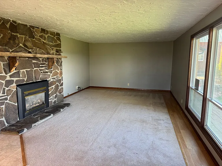 225 Mission View Dr — Photo 18