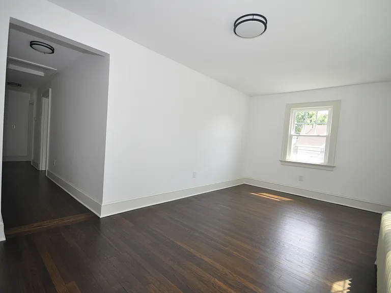 20 Mountain St #2 — Photo 17