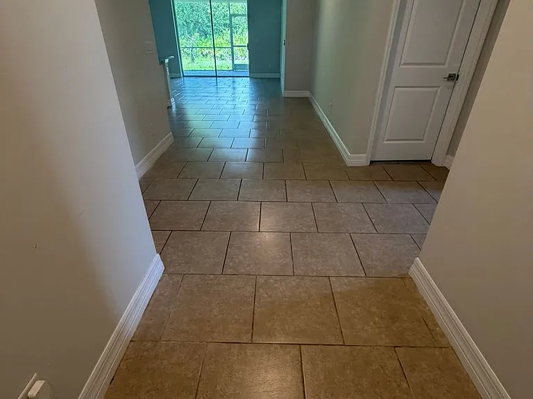 1031 San Cristobal Ave — Photo 3