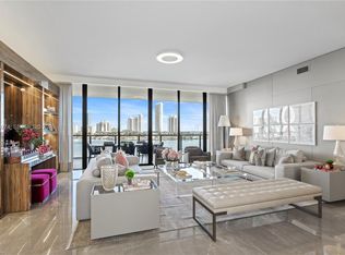 Prive Condo, Aventura, FL 33160
