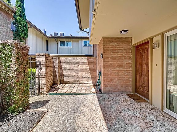 A fantastic private space that is perfect for grilling, gatherings, or just lounging around.