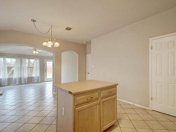 4th image of 14833 Montoro Dr