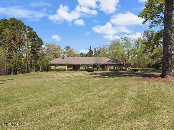 2nd image of 6145 Wirtz Rd