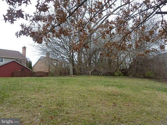 4th image of 903 Wayne Dr