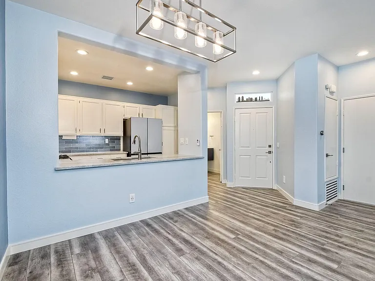 Kitchen Counter/Foyer/Front Door/Jacket Closet/Garage Door