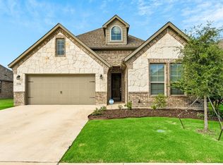 136 Spring Run Dr, Decatur, TX 76234