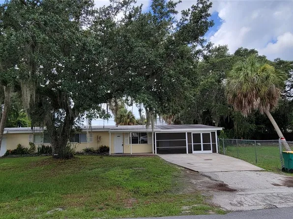 2483 Lakeshore Cir #2483, Pt Charlotte, FL 33952