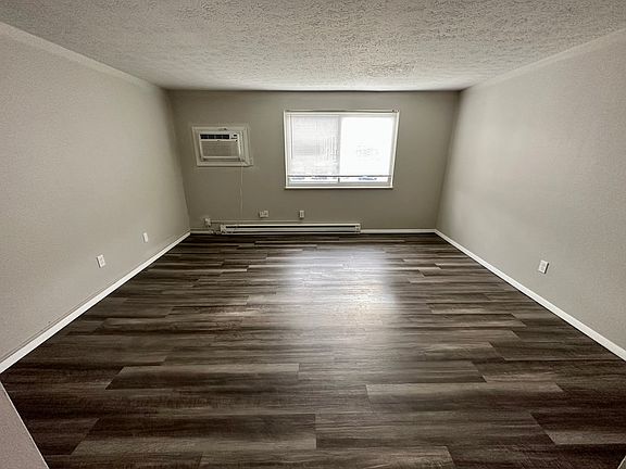 5th image of 660 S Shore Ct #660
