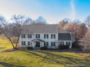 5N570 Leola Ln, St Charles, IL 60175