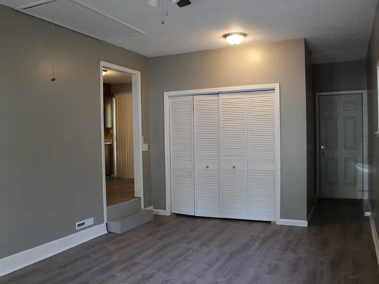 9310 Manchester Ave — Photo 7