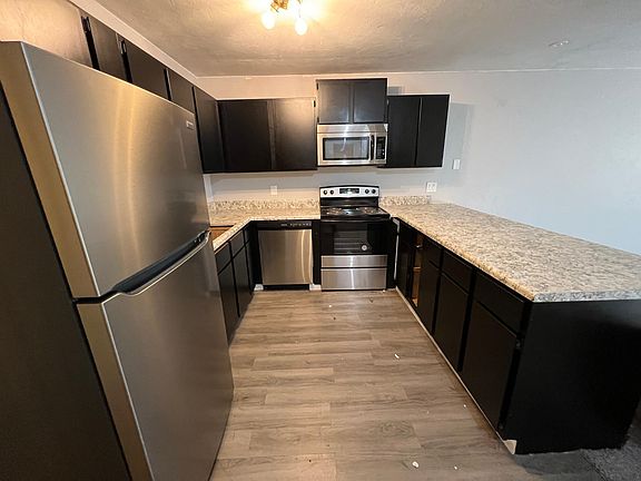2nd image of 1827 Seay Ct