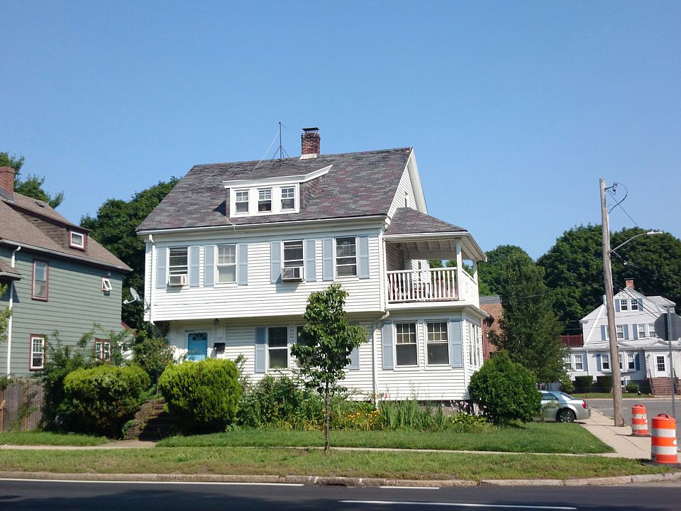 2nd image of 372 Gallivan Blvd