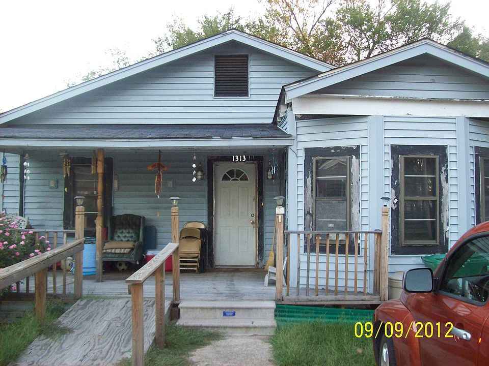 Exterior (Front)
