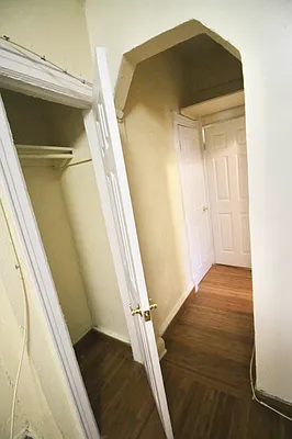 Rented by Delmark Realty LLC | media 46