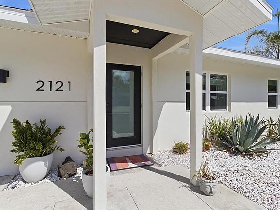 4th image of 2121 Palm Ter