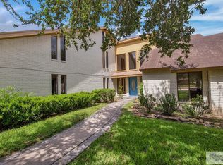 700 Palm Valley Dr E, Palm Valley, TX 78552
