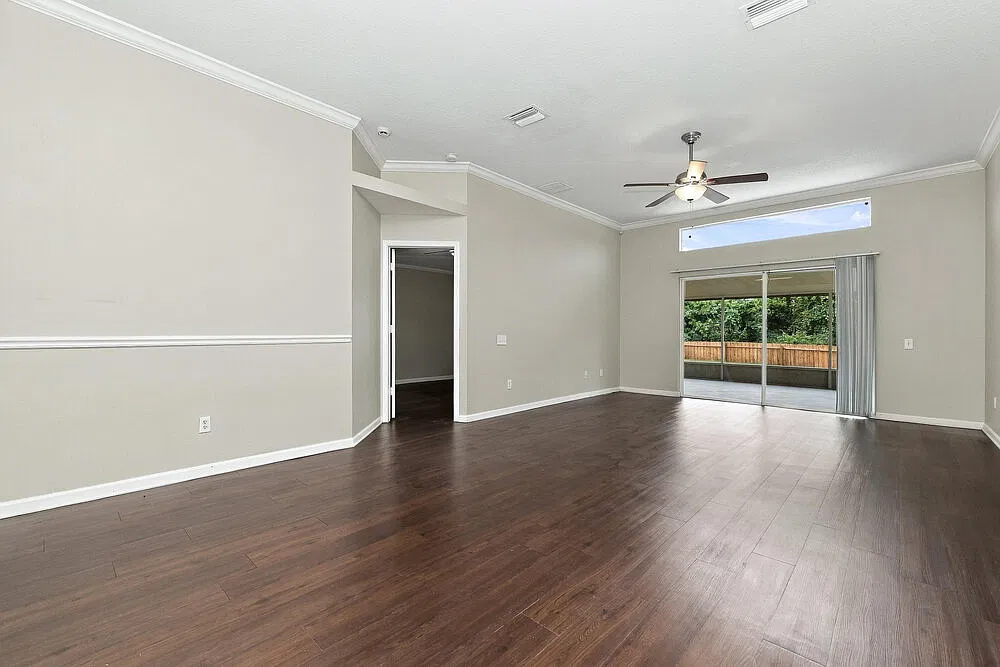 4 bed, 2.0 bath, 1665 sqft, $2,155 — Photo 3