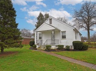 975 W McKelvey Rd, Cincinnati, OH 45231