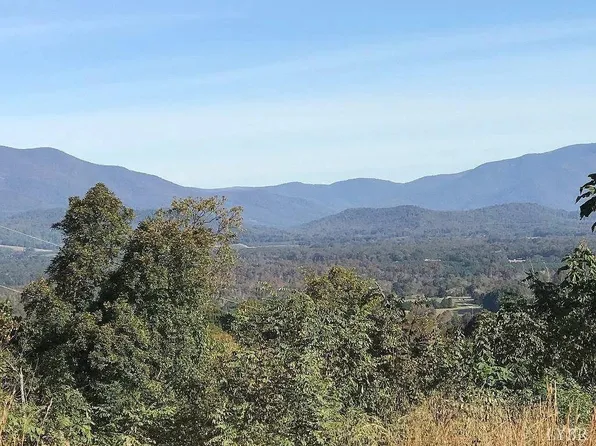 14 Hartless Rd, Amherst, VA 24521